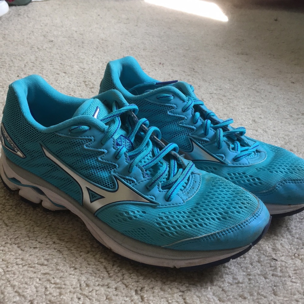 Mizuno wave rider 20